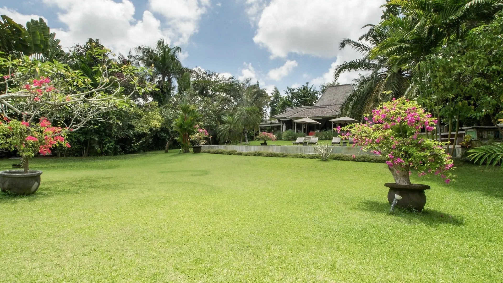 Villa Galante Seminyak  Indonesia